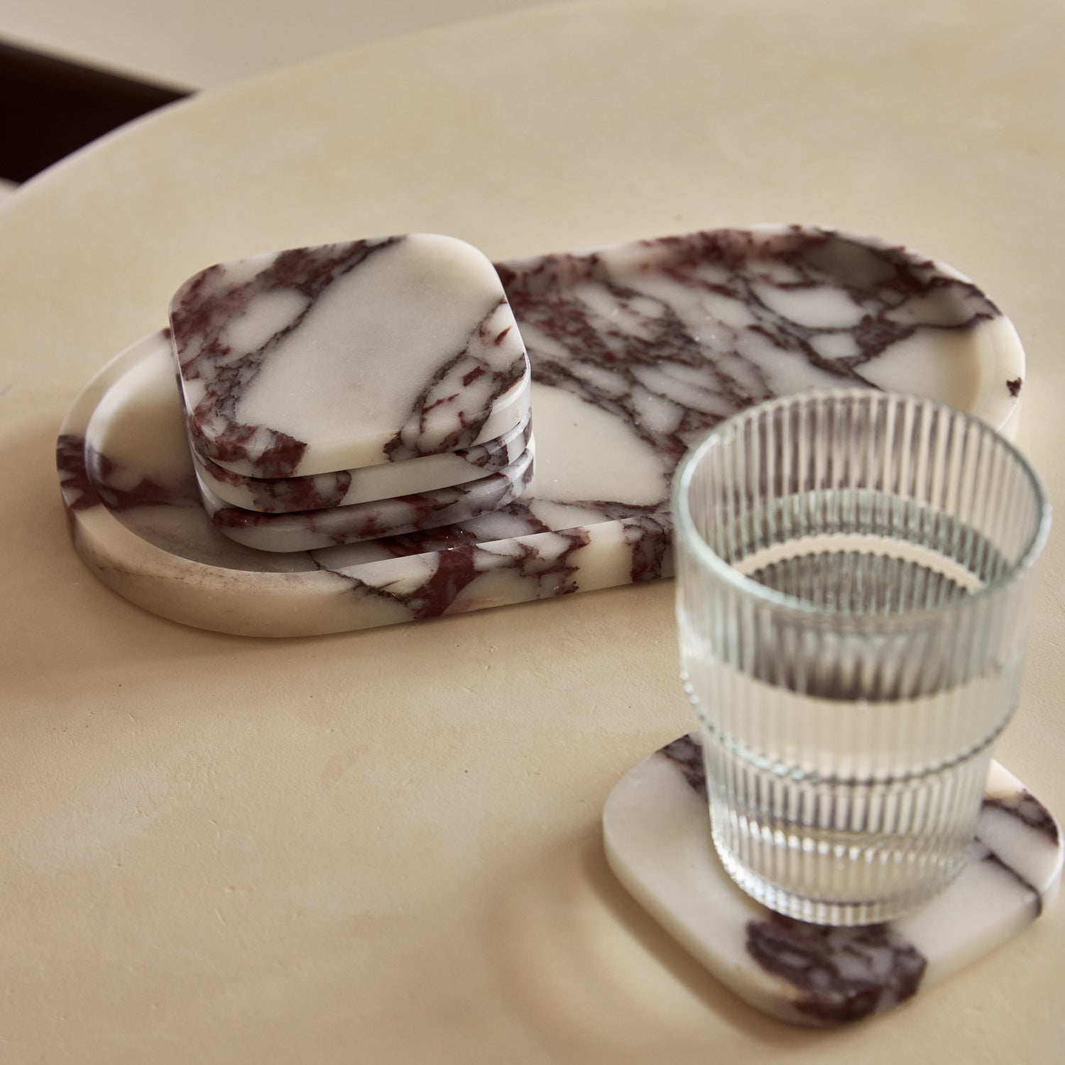 Marmorplatte oval 30x15cm Calacatta