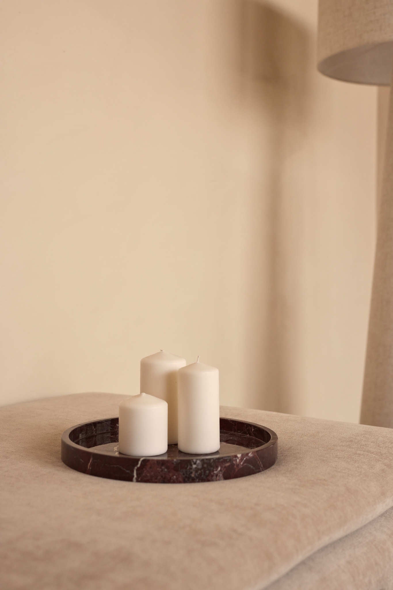 Marmer dienblad rond met rand tray rood