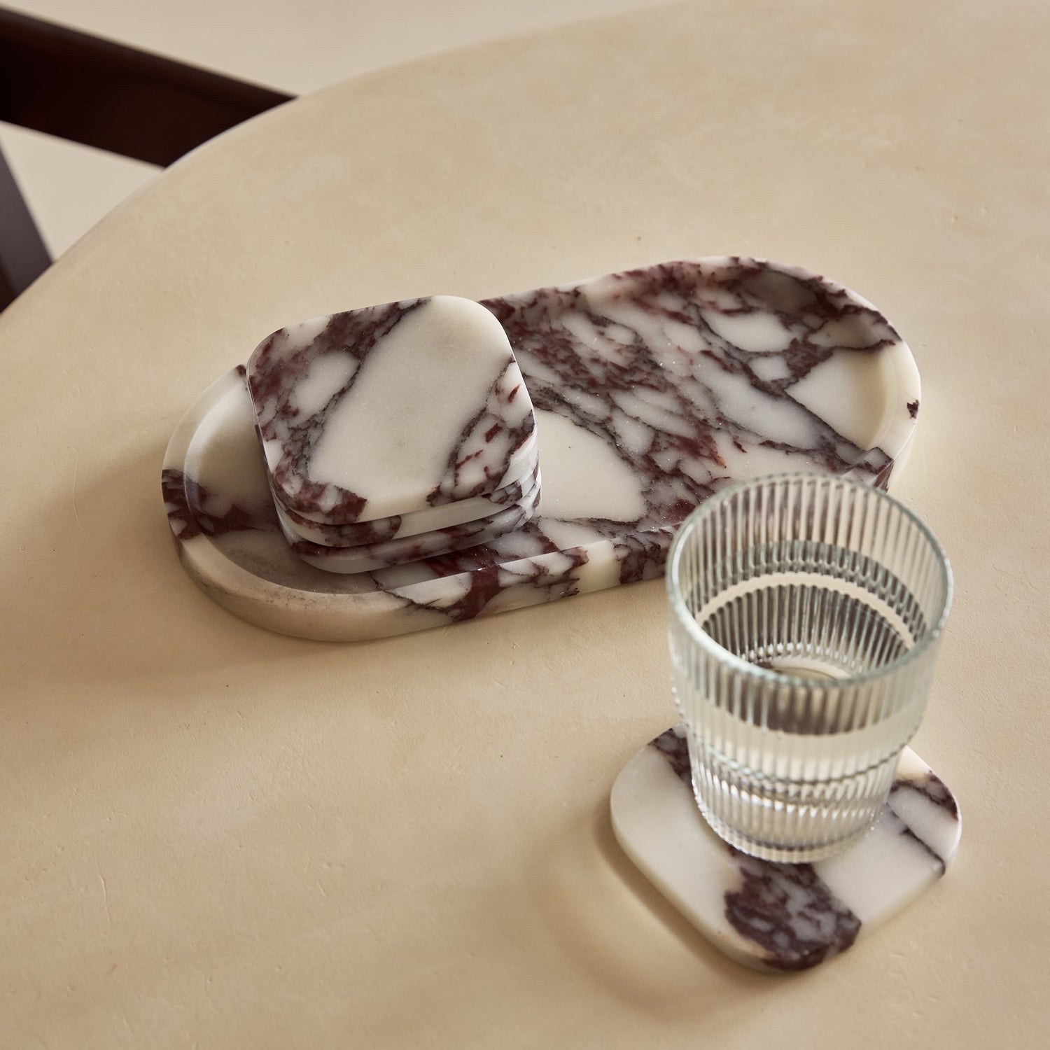 Marmorplatte oval 30x15cm Calacatta