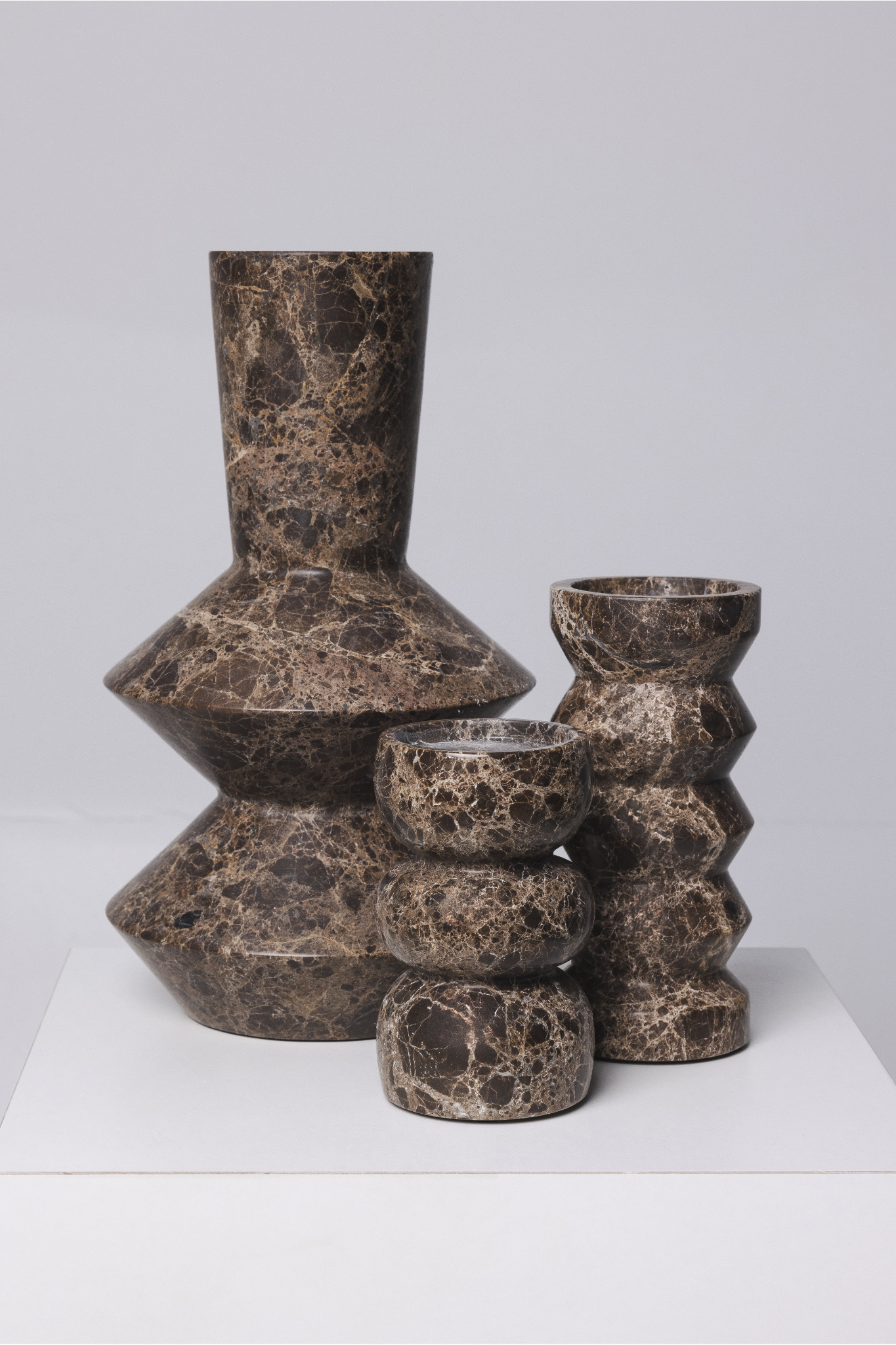 Yubí candle holder brown marble H15cm